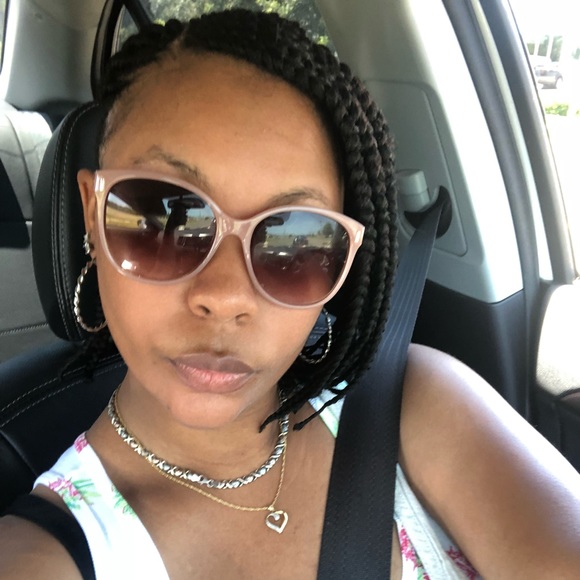 Meet your Posher, Quawdeira - Picture 1 of 1